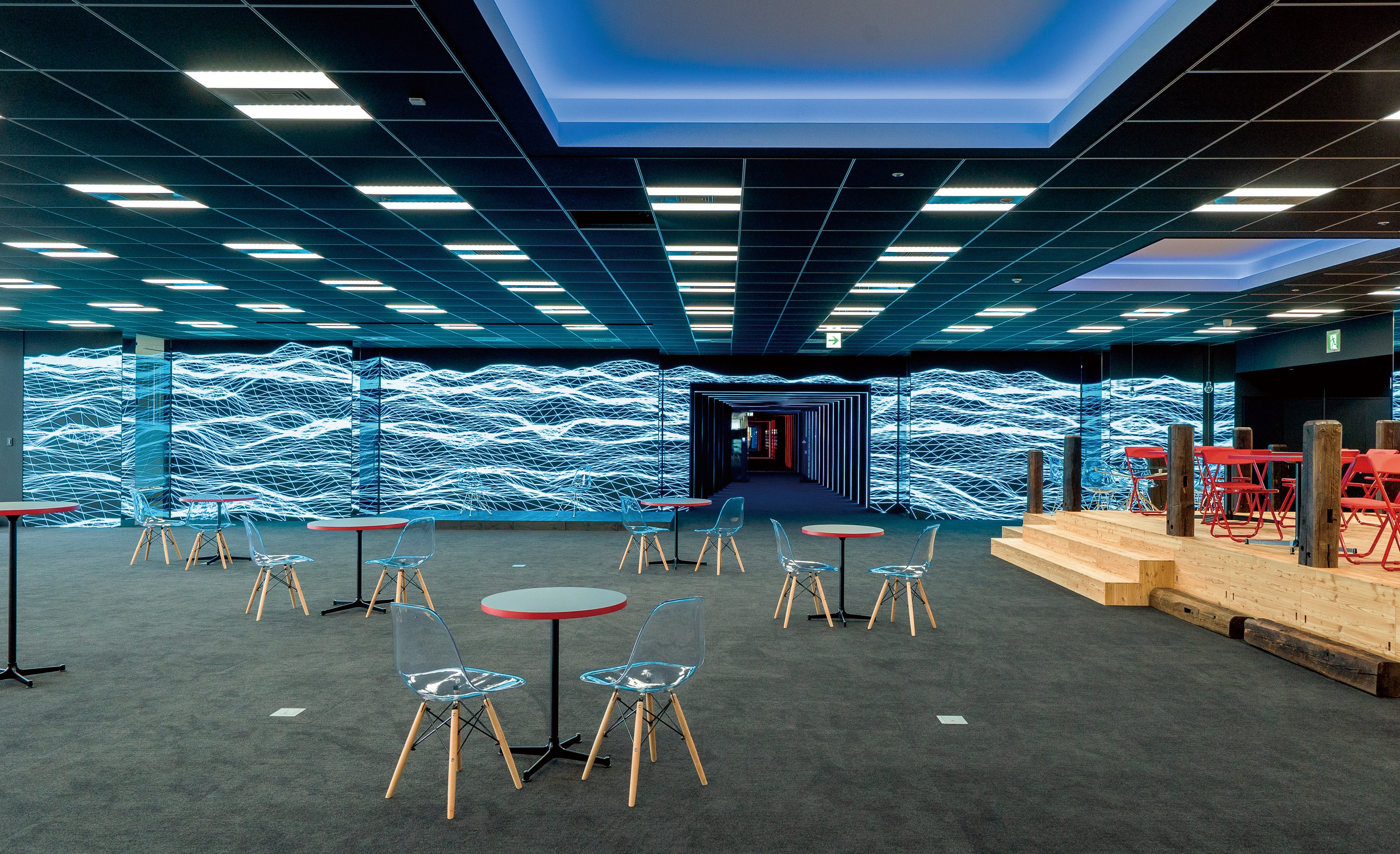 メインビジュアル 03